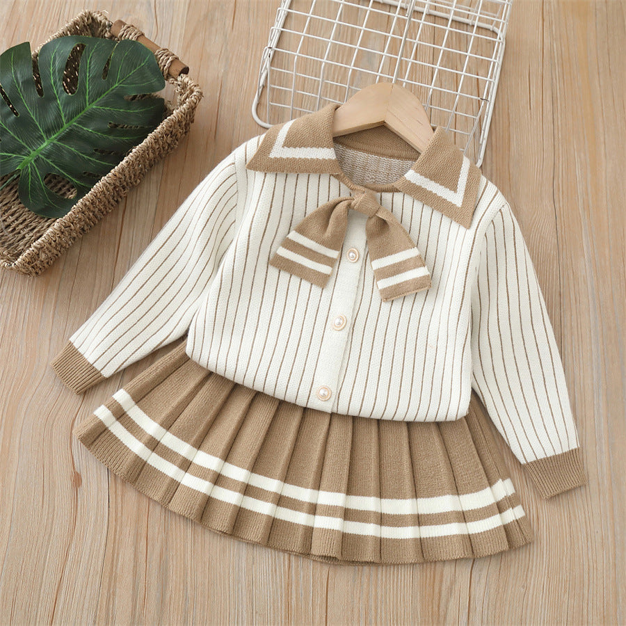 Conjunto infantil para mujer de punto a rayas