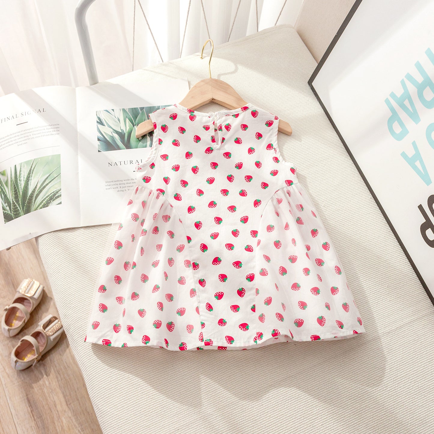 Vestido Infantil de Verano Fresas