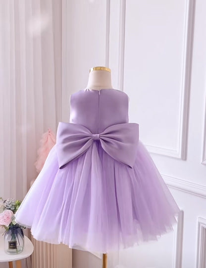 Vestido de fiesta infantil morado con perlas