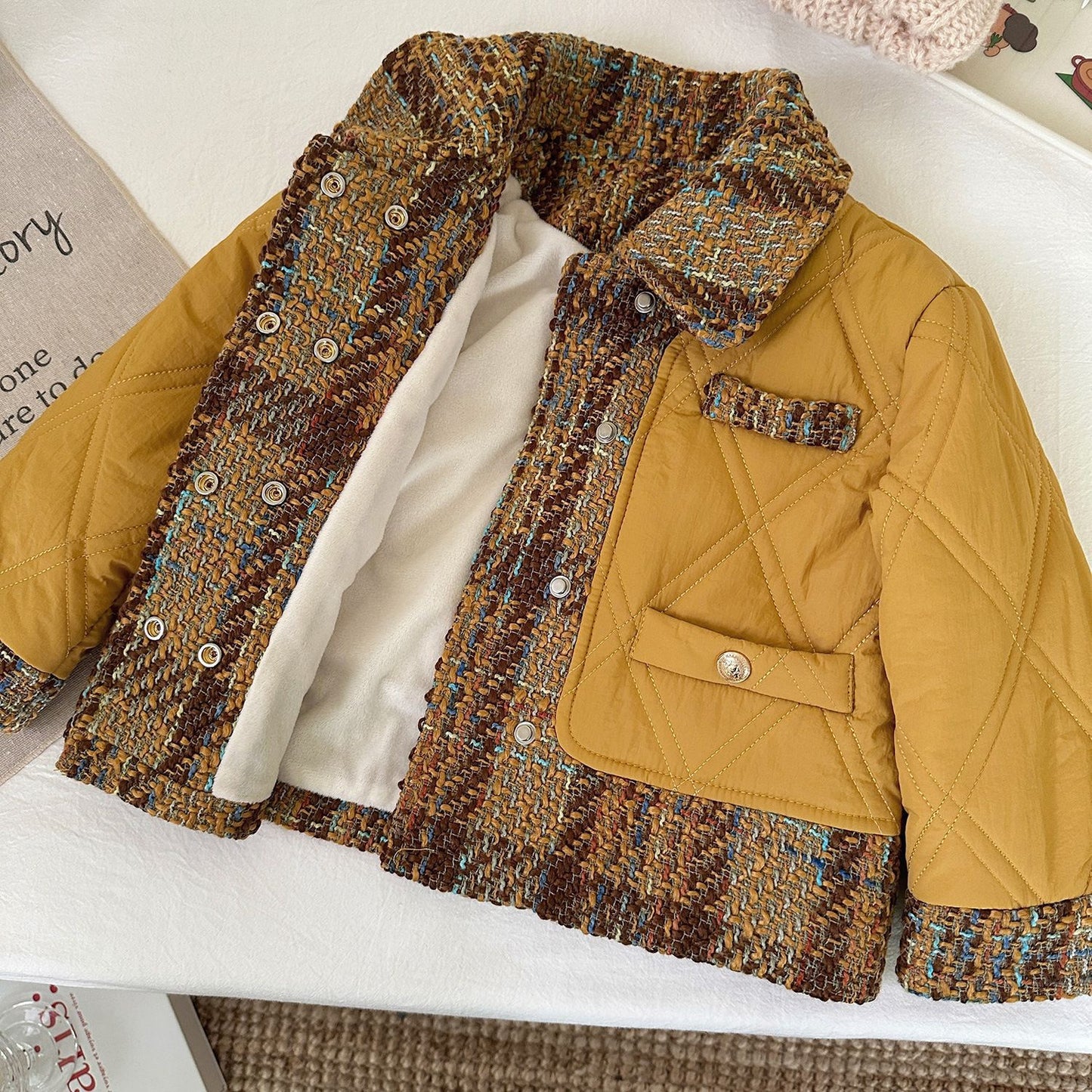 Chaqueta de Felpa con Botones para Niños