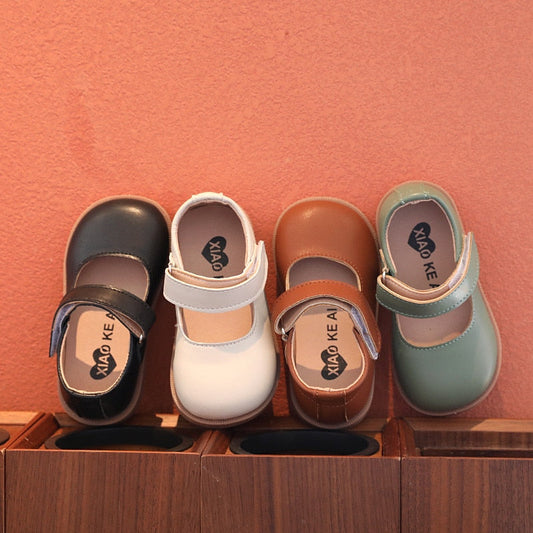 Zapato clásico con velcro