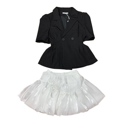 Conjunto de falda y chaqueta de traje