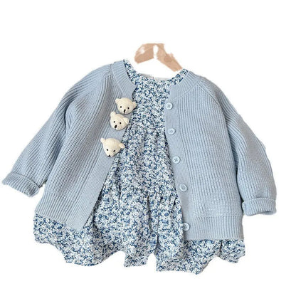 Conjunto vestido floral y abrigo