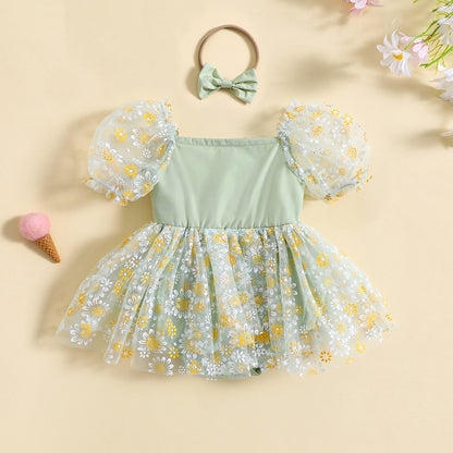Vestido mameluco con estampado de margaritas y manga corta abullonada