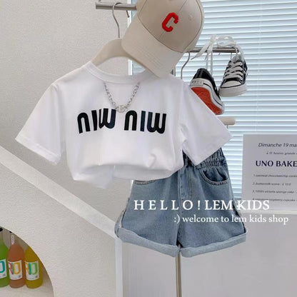Camiseta para el set para niños + pantalones cortos de jeans