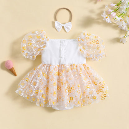 Vestido mameluco con estampado de margaritas y manga corta abullonada