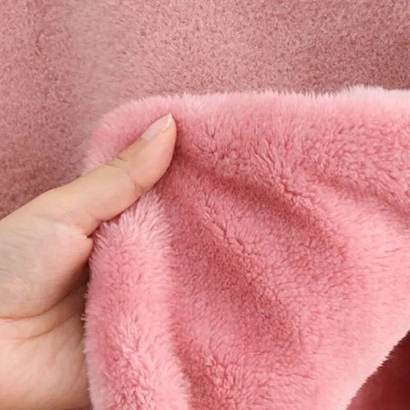 Capa de invierno con capucha