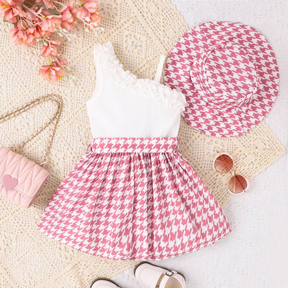 Vestido Sin Mangas Un Vestido Con Sombrero Ropa De Verano