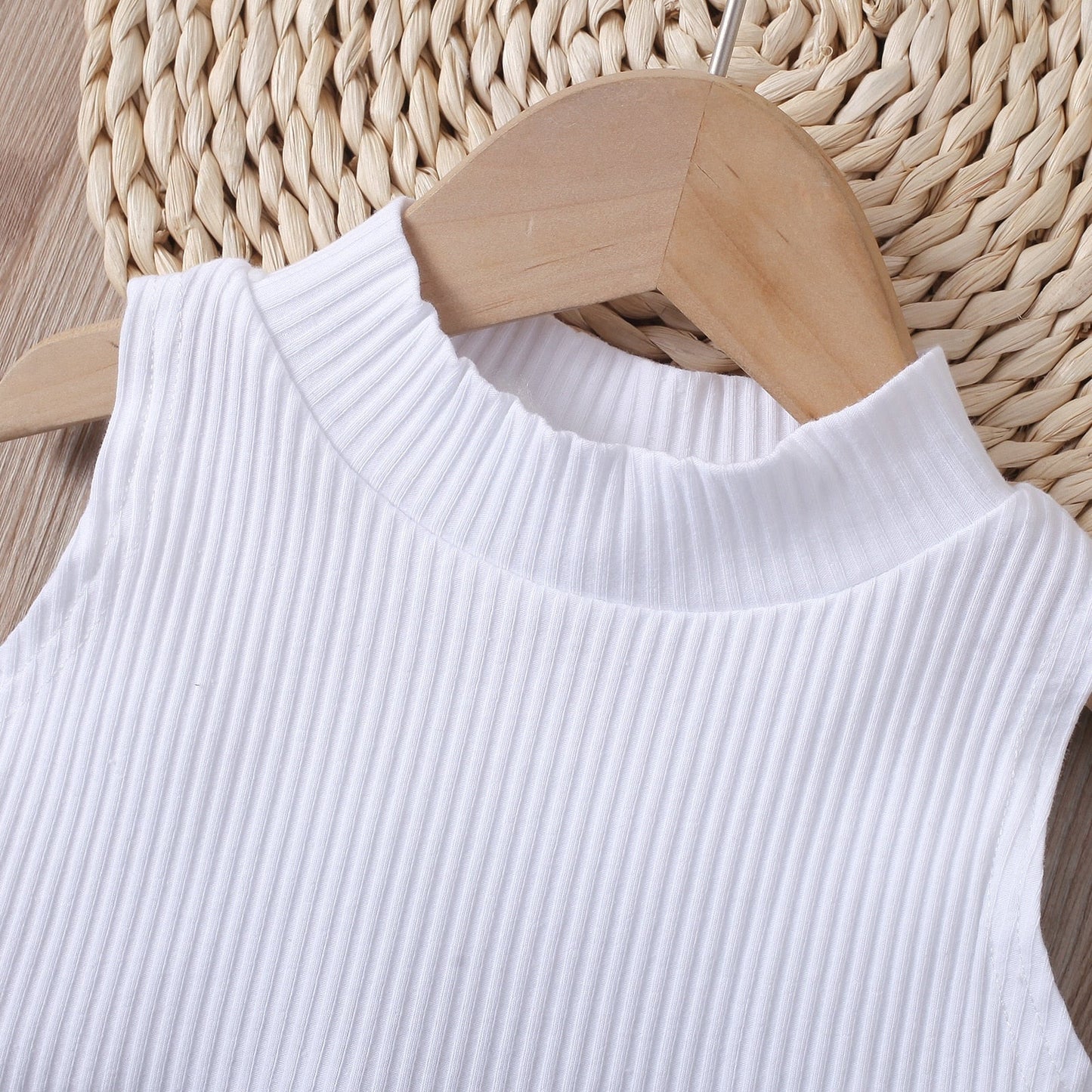 Falda plisada sin mangas con cuello alto para niña con traje con cinturón