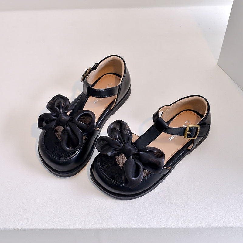 Zapatos de lujo con barniz de encaje satinado