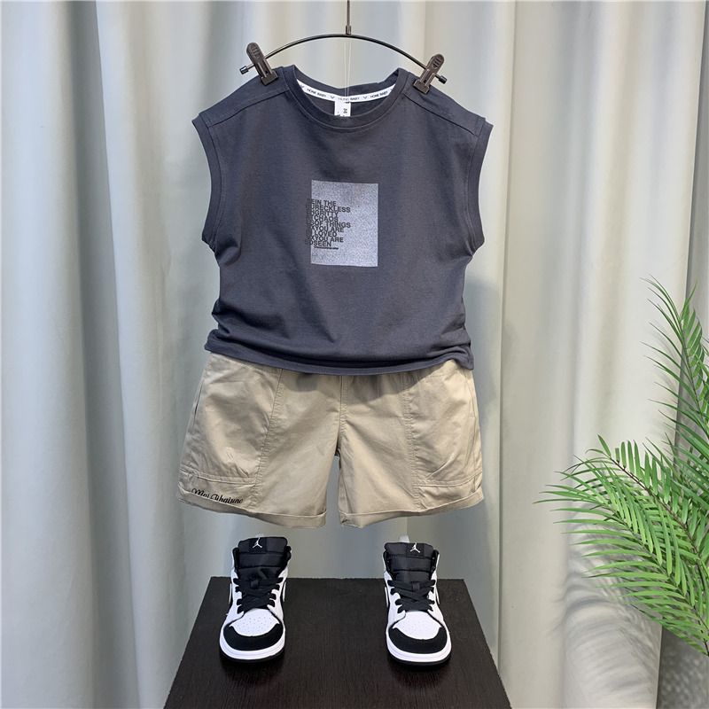 Conjunto sin mangas para niños