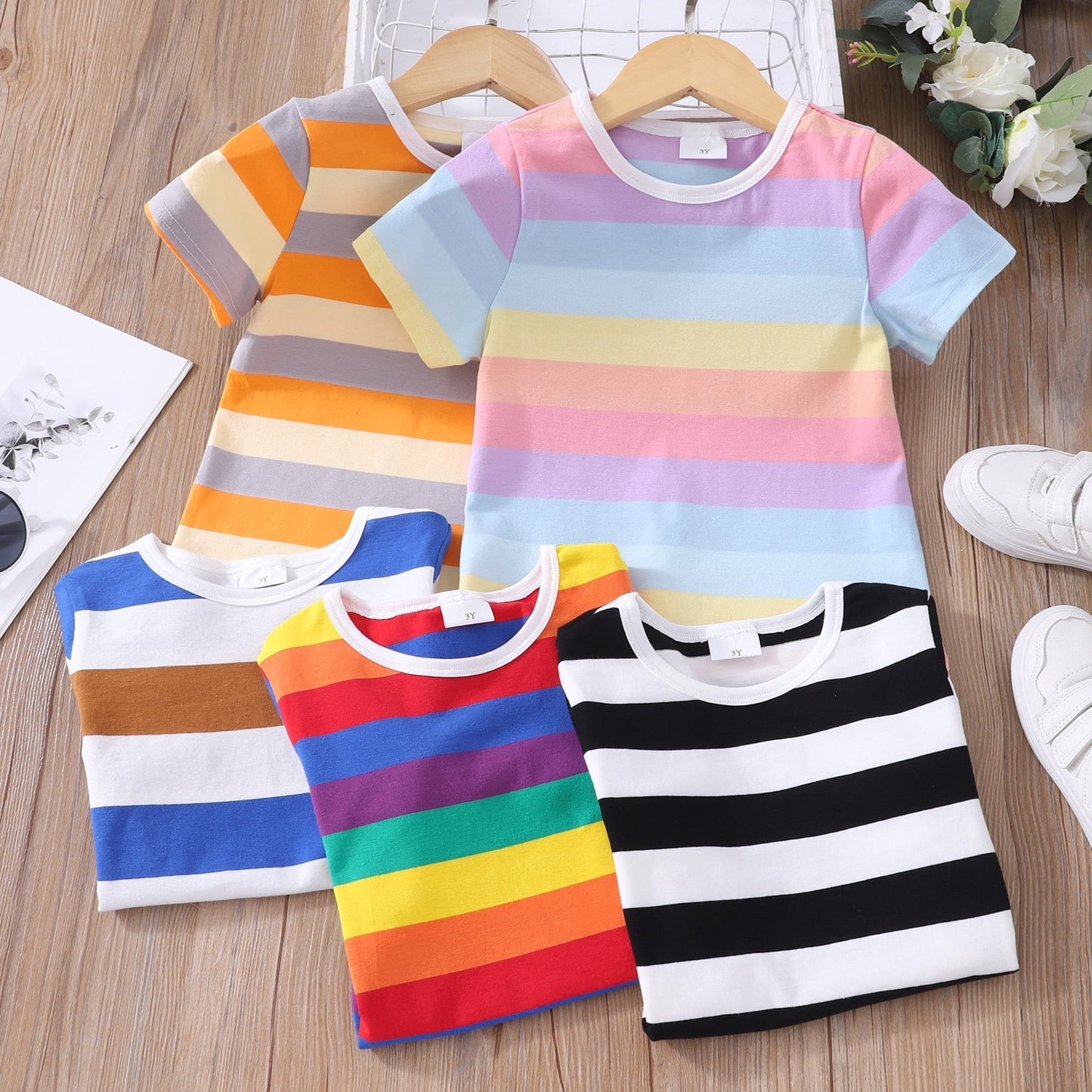 Camiseta de manga corta de algodón con rayas arcoíris