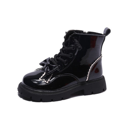Botas Barnizadas Con Lazo