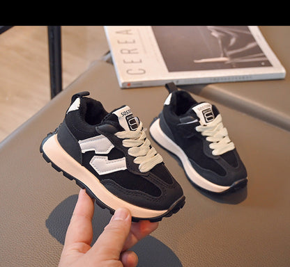 Zapatillas para niños con cordones