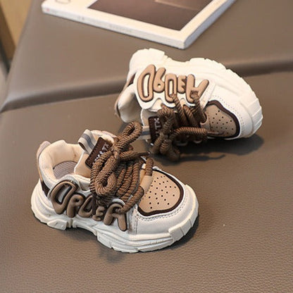 Zapatillas de deporte para niños con cordones