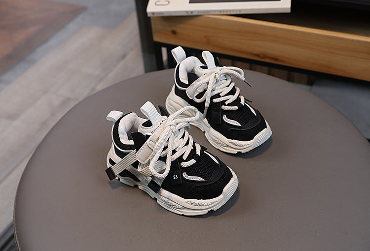 Zapatillas suaves con cordones para niños