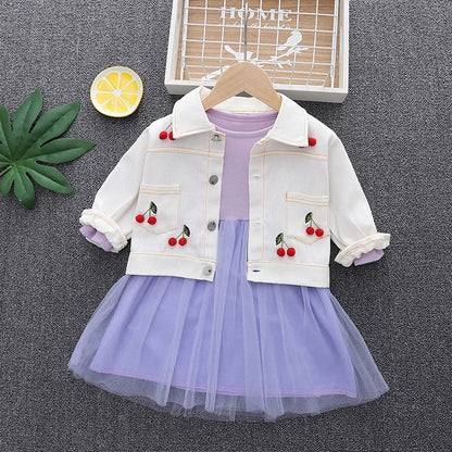 Vestido tul color y chaqueta cereza