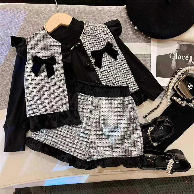 Conjunto infantil a cuadros con lazo