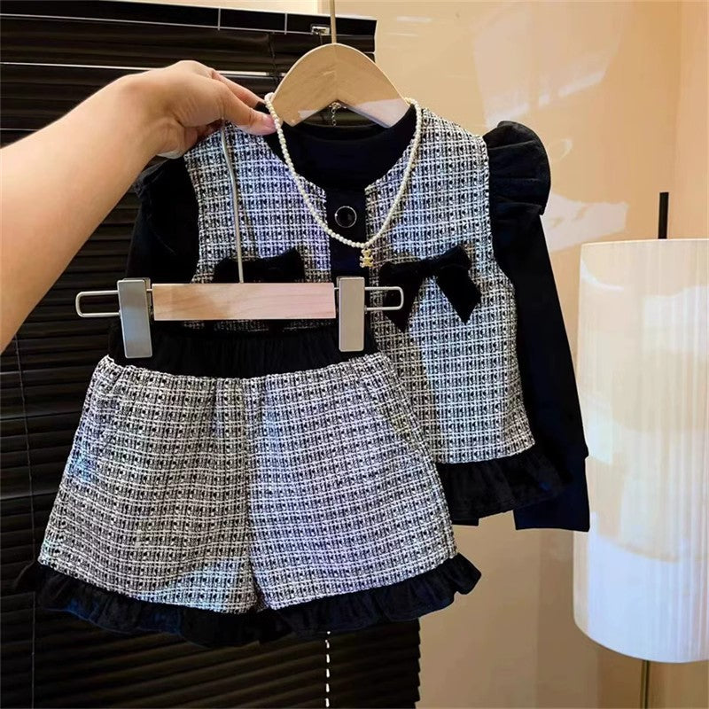 Conjunto infantil a cuadros con lazo