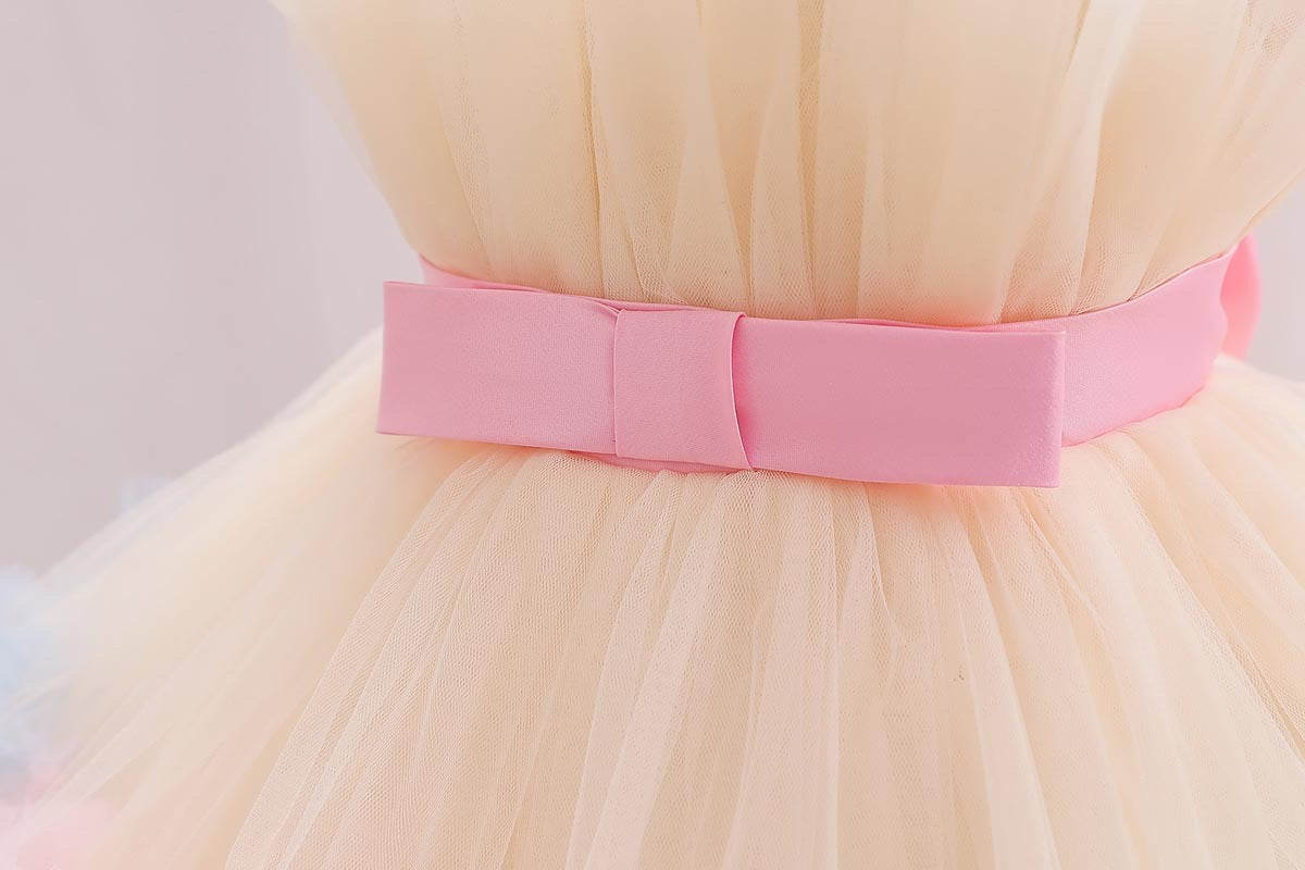 Vestido infantil con lazo arcoíris