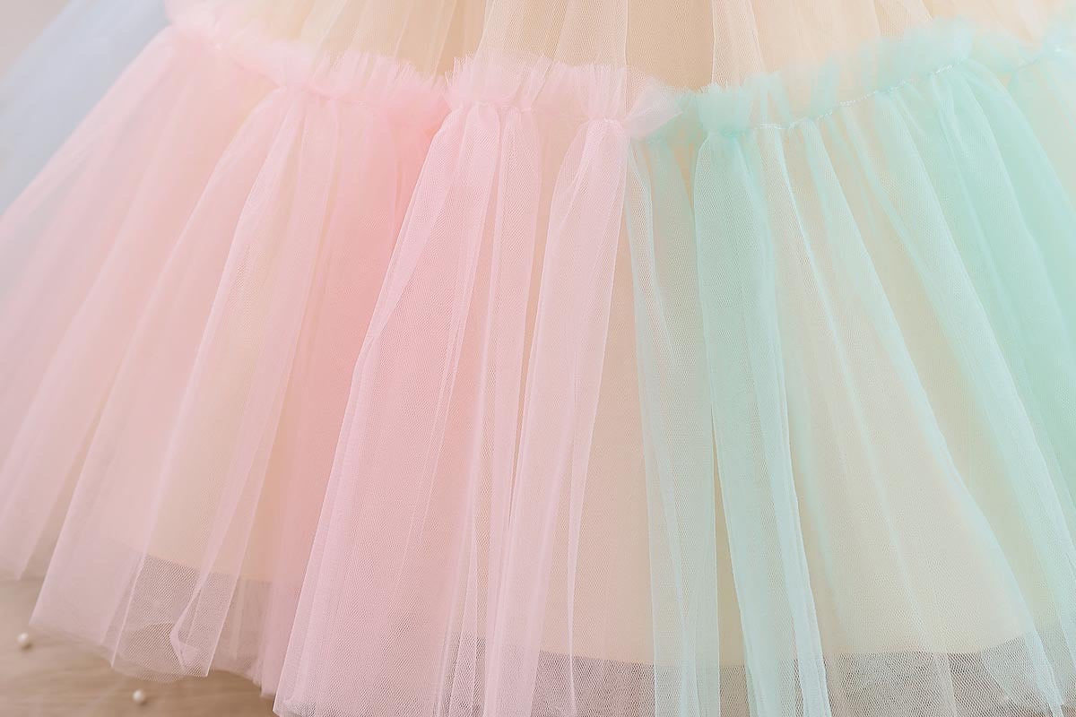 Vestido infantil con lazo arcoíris