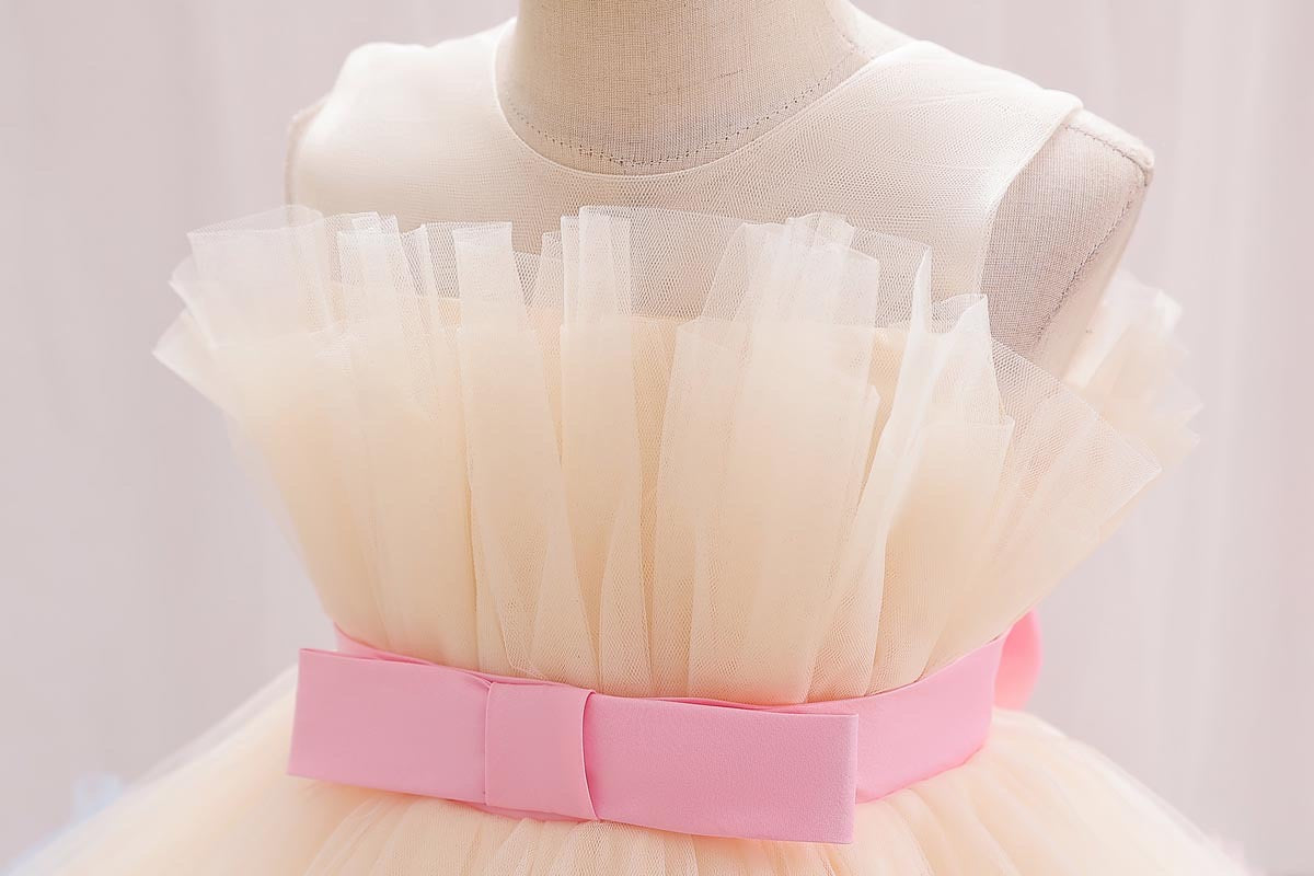 Vestido infantil con lazo arcoíris